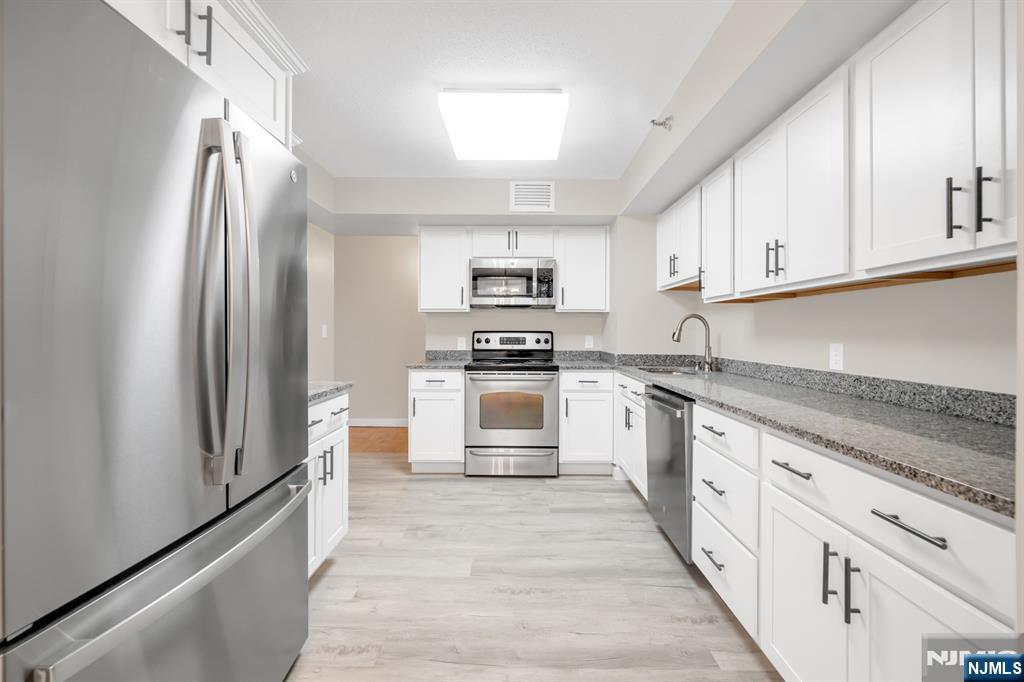 316 Prospect Avenue, Unit 8H Hackensack, NJ 07601 - Photo 6 of 15