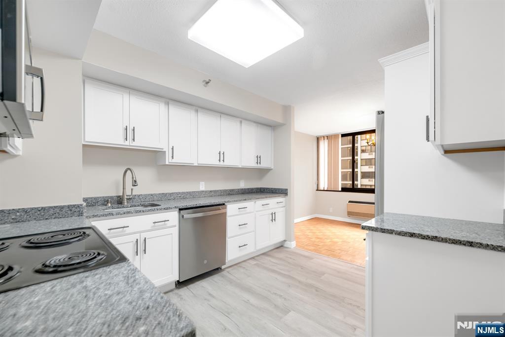 316 Prospect Avenue, Unit 8H Hackensack, NJ 07601 - Photo 8 of 15