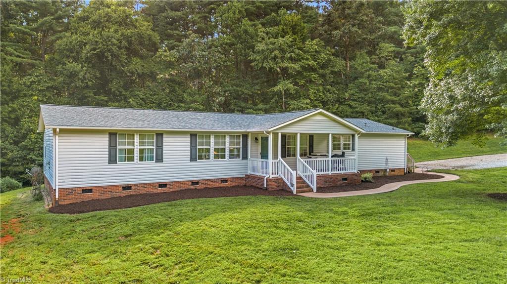 238 Pilgrim Ridge Road Wilkesboro, NC 28697 - Photo 1 of 36 Gallery Image 1