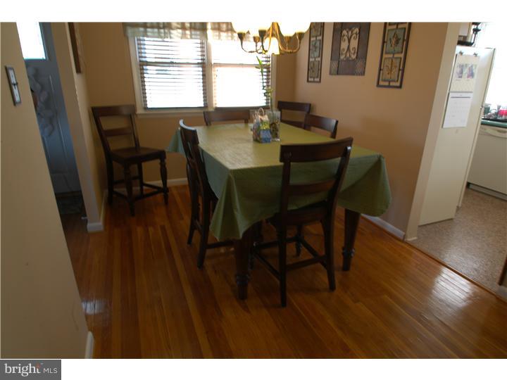 9979 Bridle Road Philadelphia, PA 19115 - Photo 4 of 17 Gallery Image 4