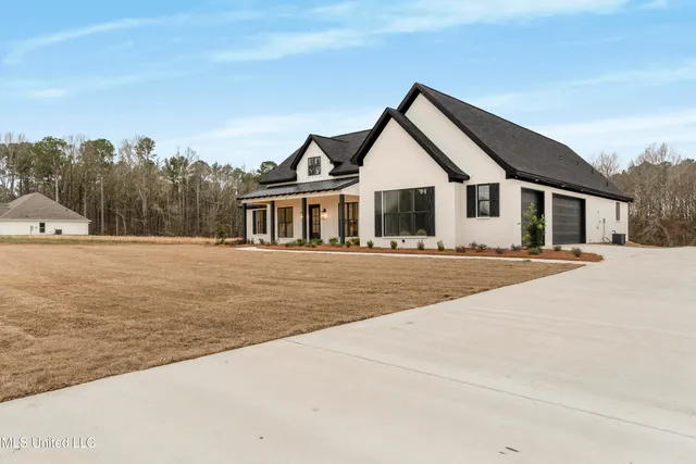 $620,000 | 327 Grace Acres Drive, Brandon, MS 39047