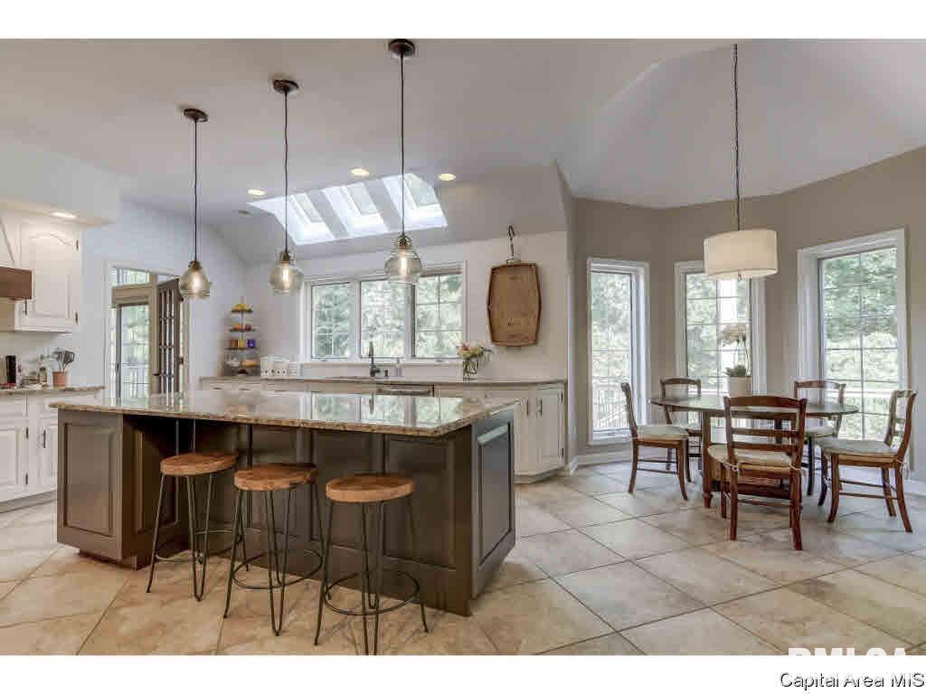 4500 Blackwolf Road Springfield, IL 62711 - Photo 11 of 36
