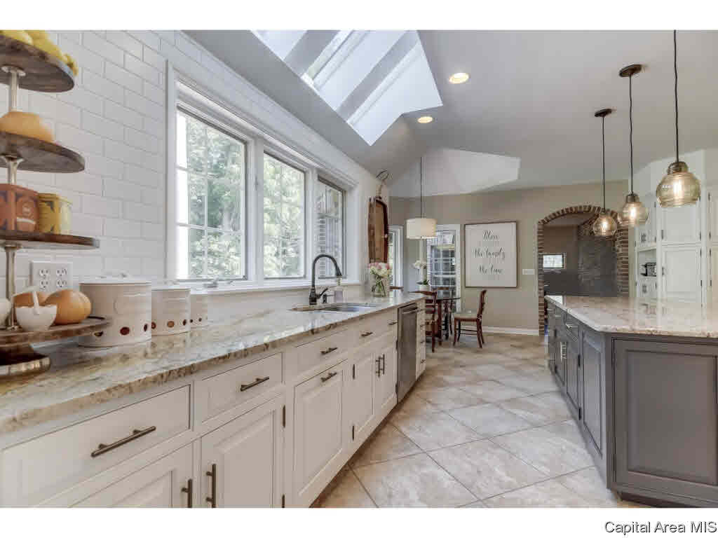 4500 Blackwolf Road Springfield, IL 62711 - Photo 13 of 36