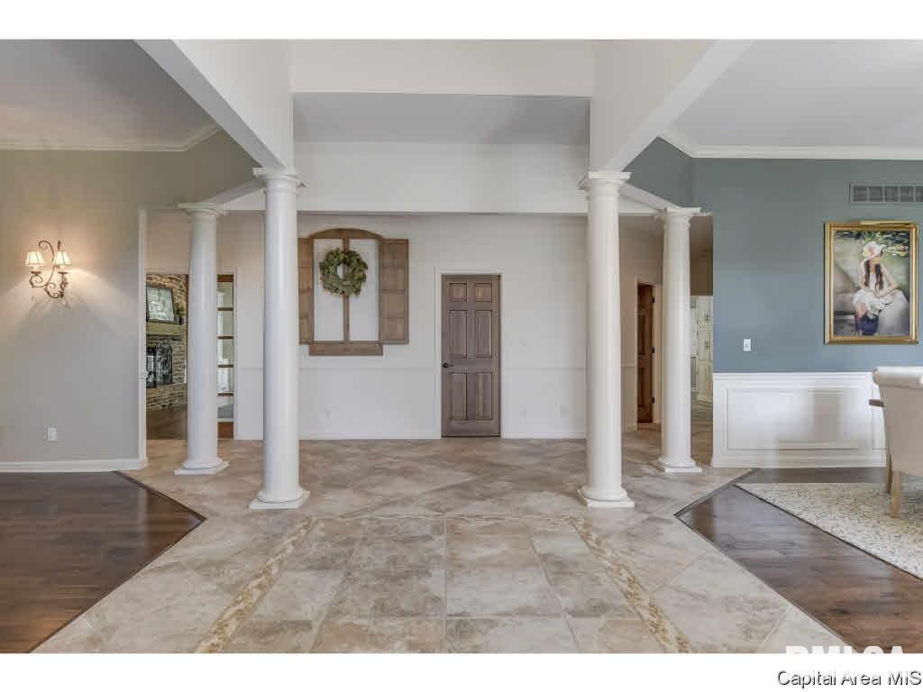 4500 Blackwolf Road Springfield, IL 62711 - Photo 3 of 36