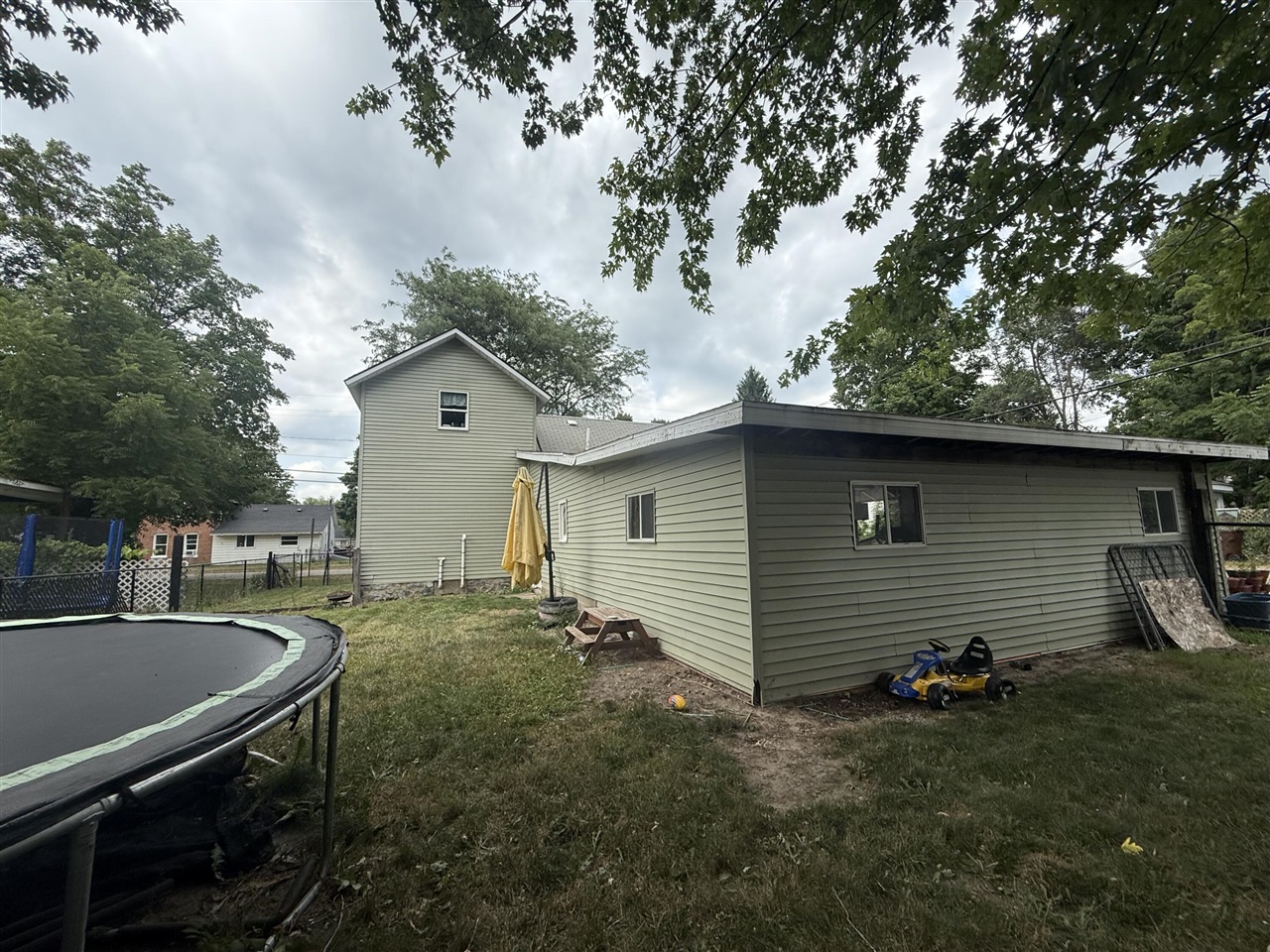408 Reed Street Nashville, MI 49073 - Photo 6 of 25 Gallery Image 6