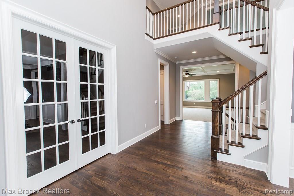 3632 Strathcona Drive Rochester Hills, MI 48309 - Photo 4 of 56