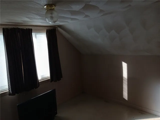 $379,900 | 5 Barre Court, Warwick, RI 02886