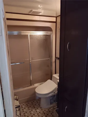 $379,900 | 5 Barre Court, Warwick, RI 02886