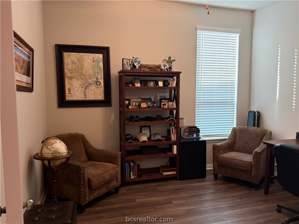 4262 Harding Way Bryan, TX 77802 - Photo 15 of 34