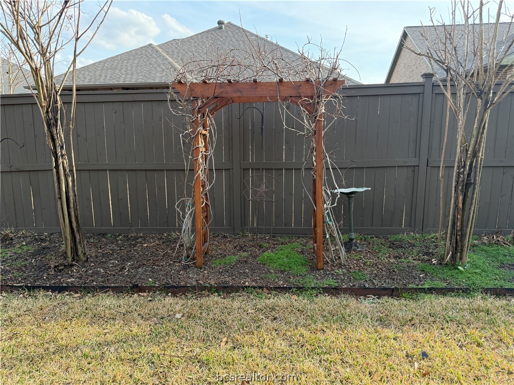 4262 Harding Way Bryan, TX 77802 - Photo 32 of 34