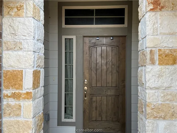 $2,800 | 4262 Harding Way, Bryan, TX 77802