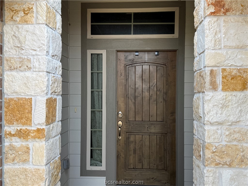 4262 Harding Way Bryan, TX 77802 - Photo 4 of 34