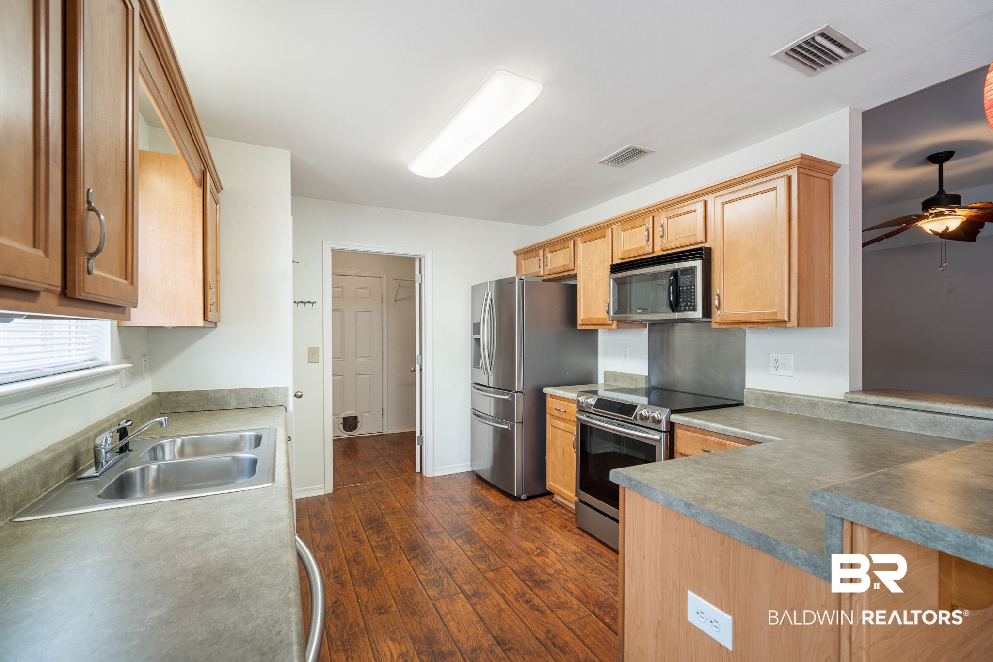 7722 Avery Lane Daphne, AL 36526 - Photo 3 of 34