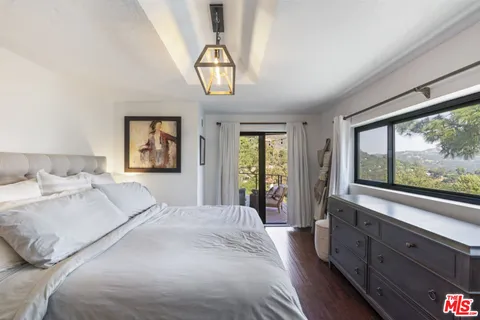 $1,595,000 | 19901 Grand View Drive, Topanga, CA 90290