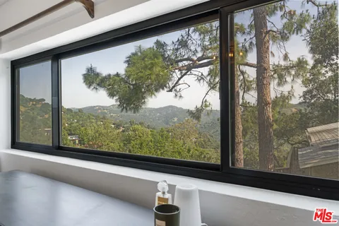 $1,595,000 | 19901 Grand View Drive, Topanga, CA 90290