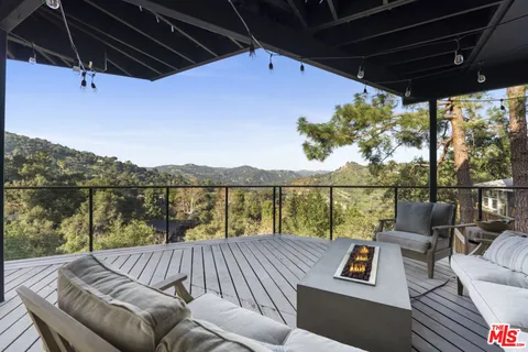$1,595,000 | 19901 Grand View Drive, Topanga, CA 90290