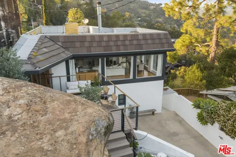 $1,595,000 | 19901 Grand View Drive, Topanga, CA 90290
