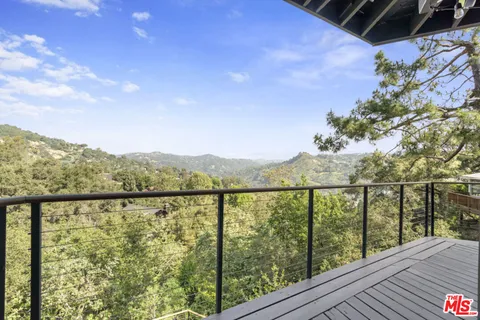 $1,595,000 | 19901 Grand View Drive, Topanga, CA 90290