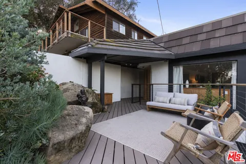 $1,595,000 | 19901 Grand View Drive, Topanga, CA 90290