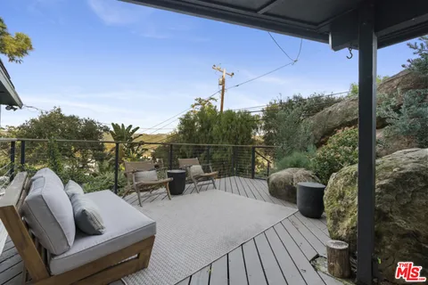 $1,595,000 | 19901 Grand View Drive, Topanga, CA 90290