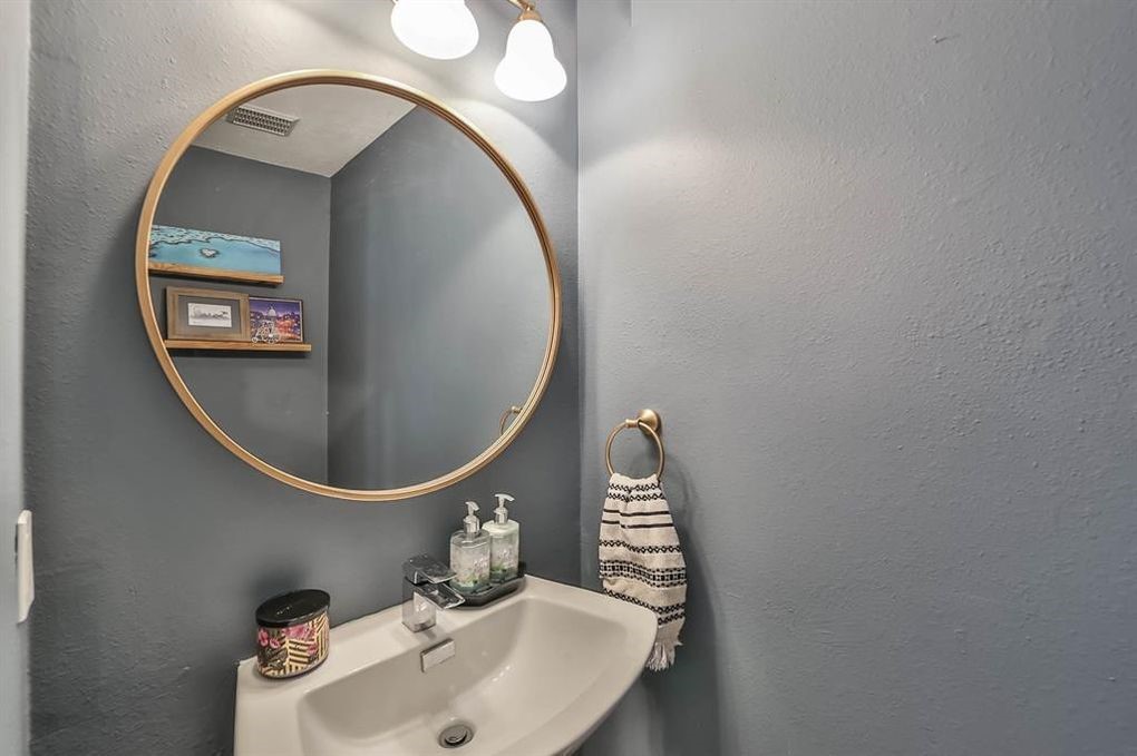 1018 Ruthven Street Houston, TX 77019 - Photo 6 of 15