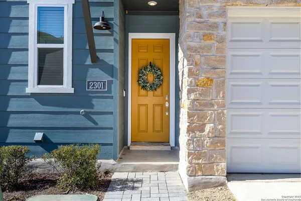 $1,950 | 1020 Vista View Drive, Unit 2301, Georgetown, TX 78626