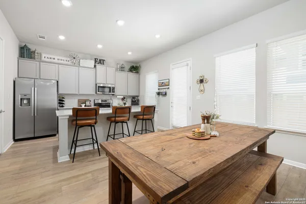 $1,950 | 1020 Vista View Drive, Unit 2301, Georgetown, TX 78626