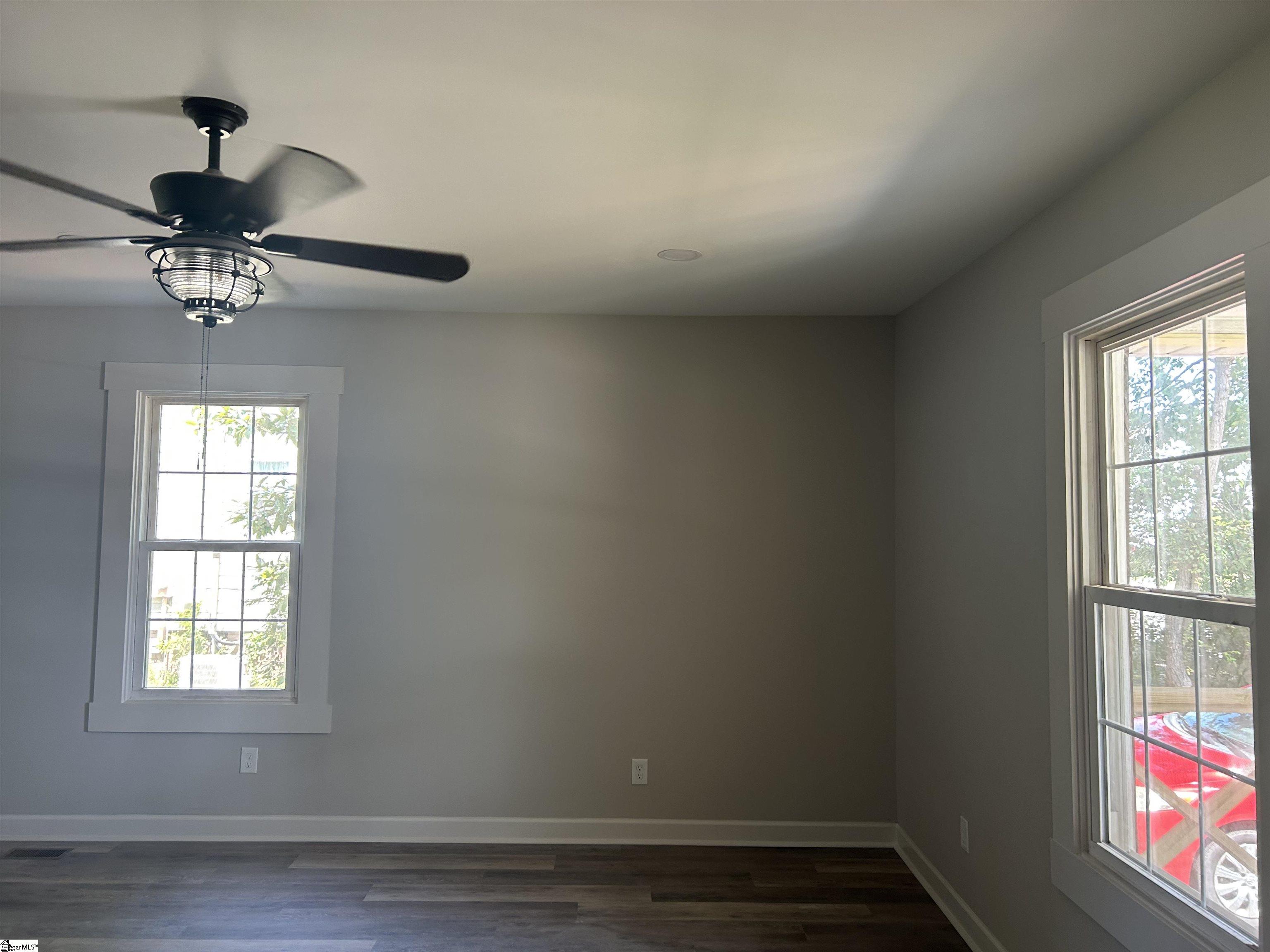 106 Washington Street Clinton, SC 29325 - Photo 5 of 32