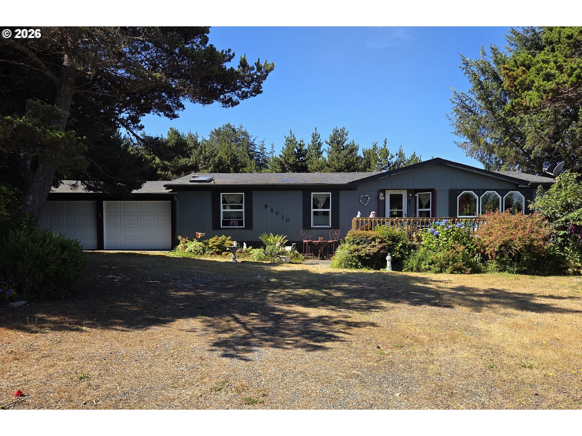 95010 Greggs Creek Road Gold Beach, OR 97444 - Photo 32 of 34