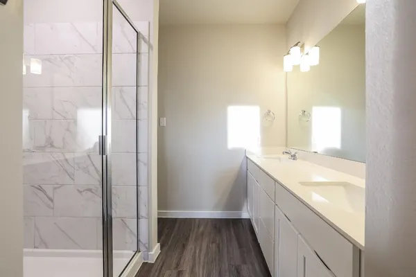 $2,085 | 18519 Centro Row, Conroe, TX 77385