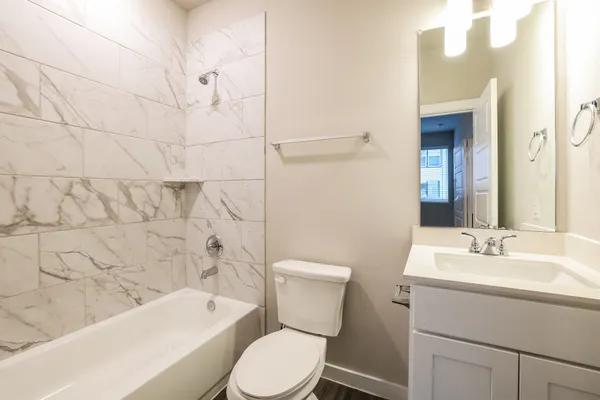 $1,985 | 18519 Centro Row, Conroe, TX 77385