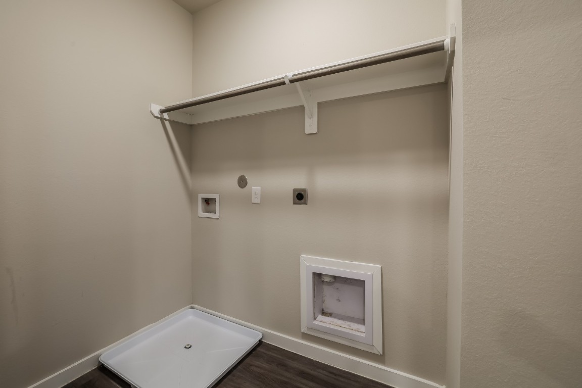 18519 Centro Row Conroe, TX 77385 - Photo 5 of 18