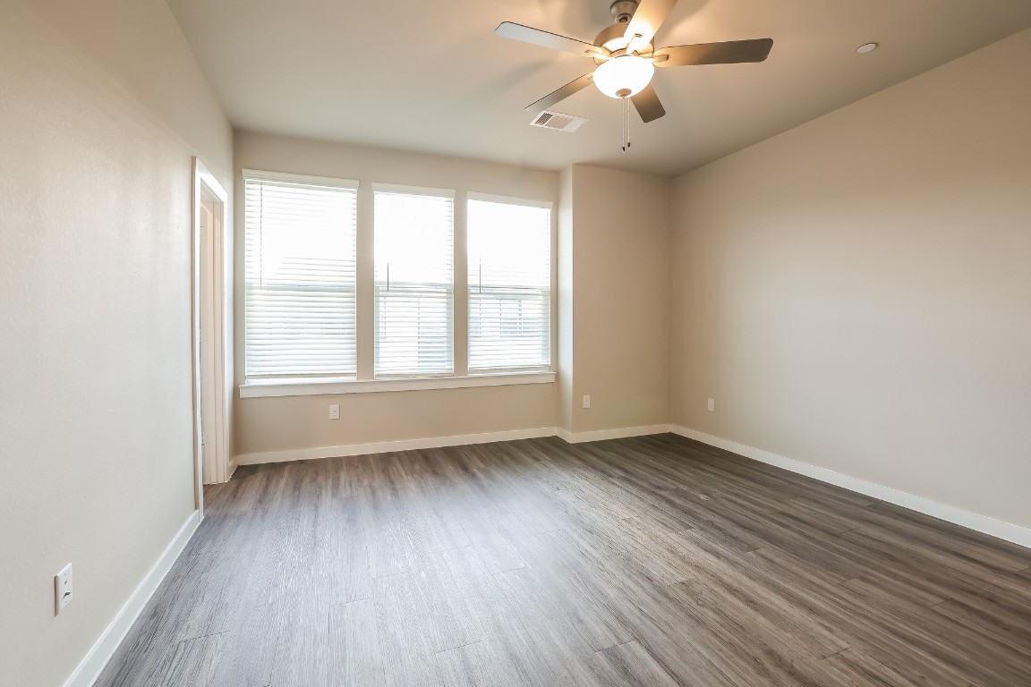 18519 Centro Row Conroe, TX 77385 - Photo 6 of 18