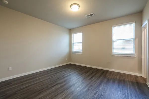 $1,985 | 18519 Centro Row, Conroe, TX 77385