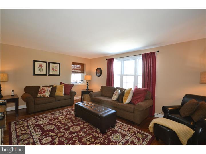 1302 Church Road Oreland, PA 19075 - Photo 3 of 25 Living Room