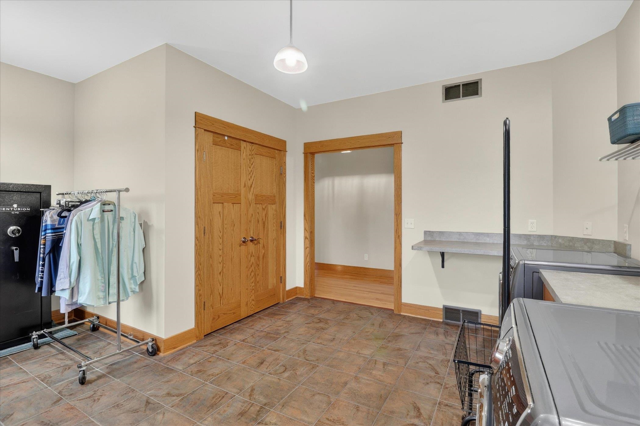 W6383 Hackbarth Road Fort Atkinson, WI 53538 - Photo 18 of 54