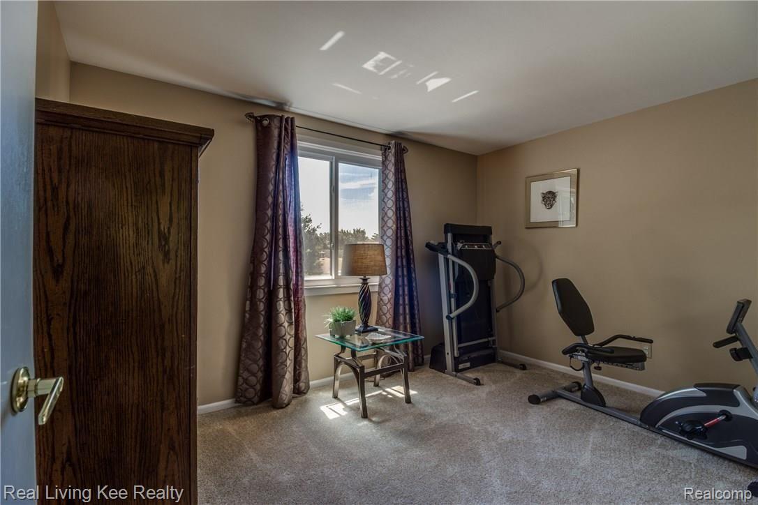845 Downhill Lane Rochester, MI 48307 - Photo 16 of 29 16.jpg