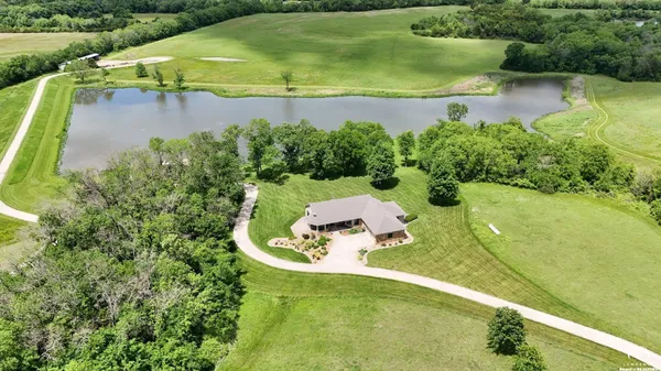 $1,850,000 | 1672 North 1 Road, Baldwin City, KS 66006