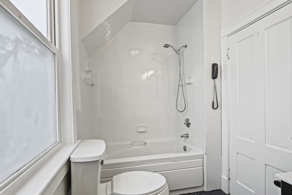 69 Hawthorne Street Lynn, MA 01902 - Photo 31 of 40