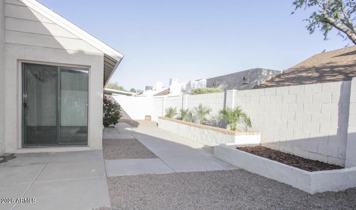 925 East Wagoner Road Phoenix, AZ 85022 - Photo 19 of 21 IMG_7619