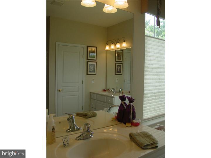 99 Shipps Way Delanco, NJ 08075 - Photo 12 of 18 Master Bathroom