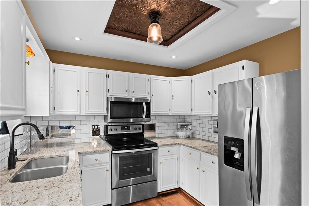 1916 Chateau Ridge Drive Winston-Salem, NC 27103 - Photo 10 of 32