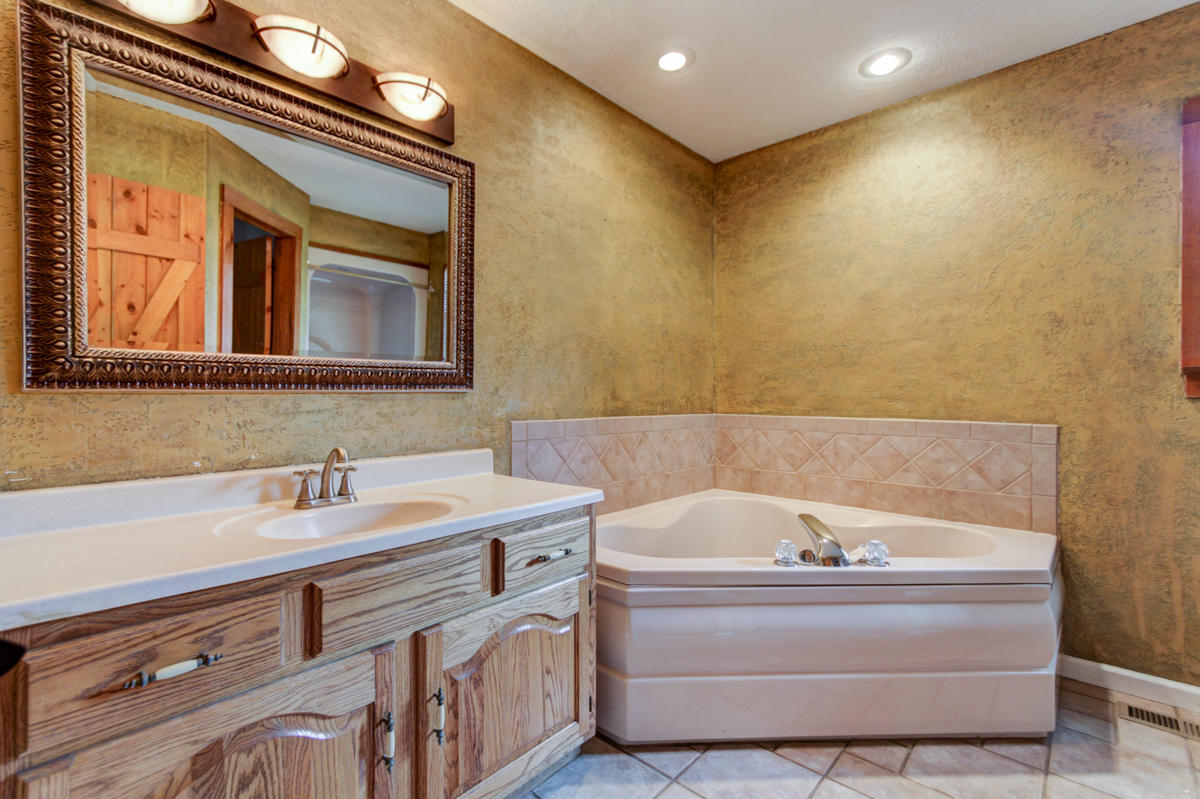 8820 Pedigo Road Powell, TN 37849 - Photo 13 of 40 + Perceptions (14)