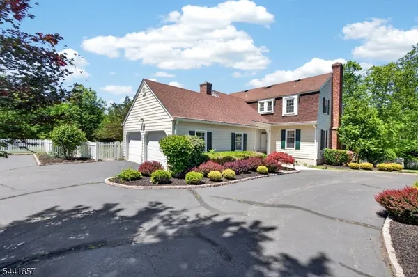 $899,000 | 17 Cedar Road, Whitehouse Station, NJ 08889