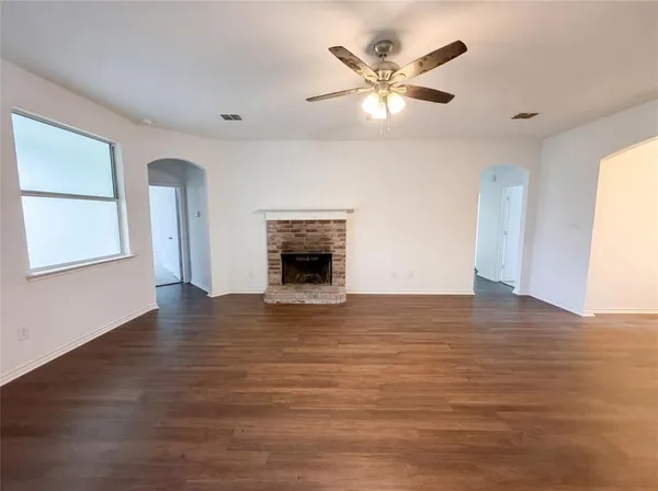$275,000 | 1100 Whispering Meadows, Crowley, TX 76036