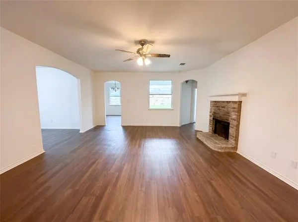 $275,000 | 1100 Whispering Meadows, Crowley, TX 76036