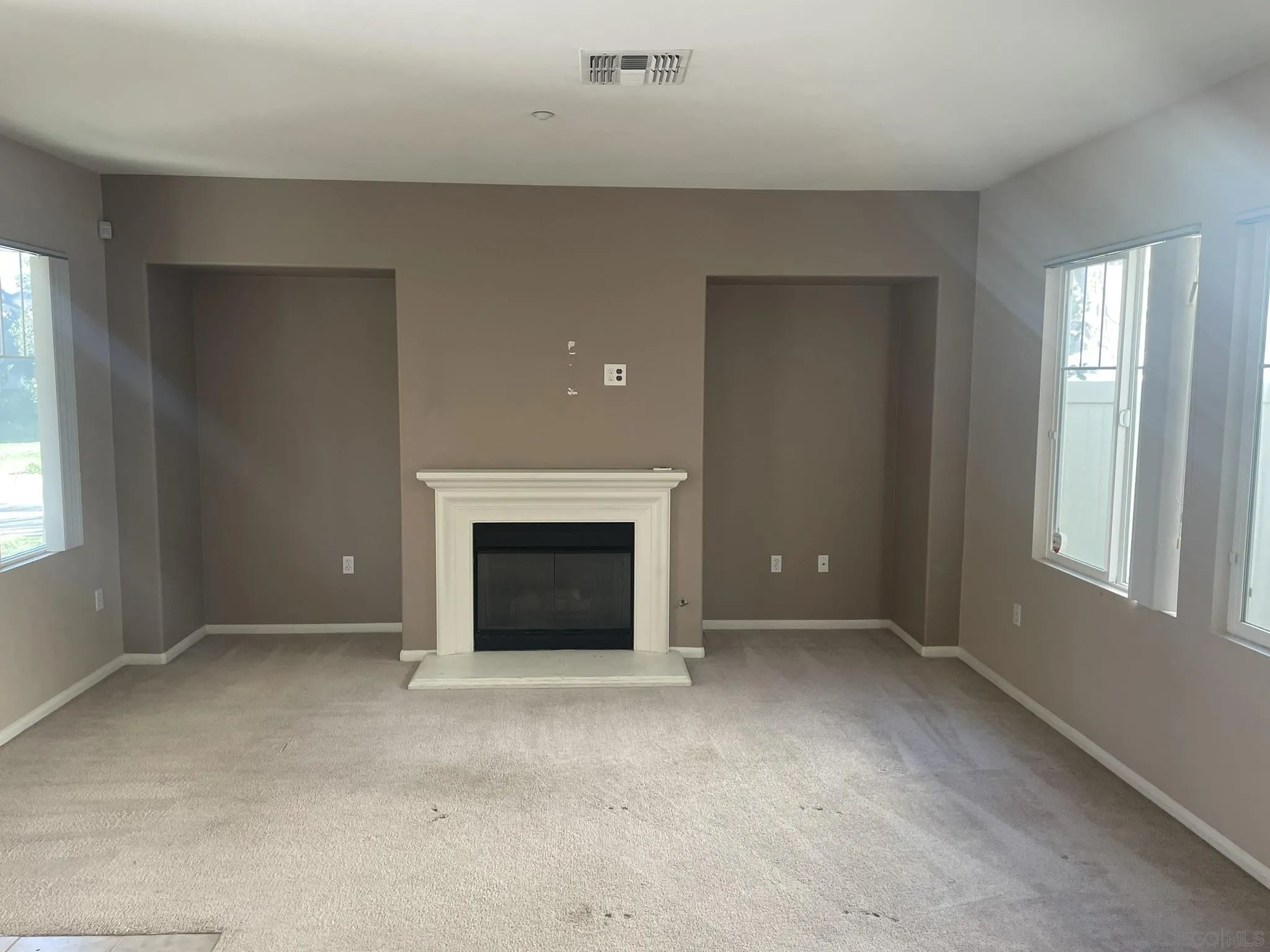347 Borden Road San Marcos, CA 92069 - Photo 10 of 16 an empty room with windows