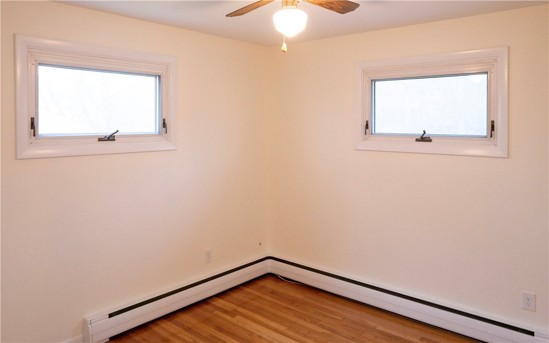 181 Valley Road Middletown, RI 02842 - Photo 19 of 43