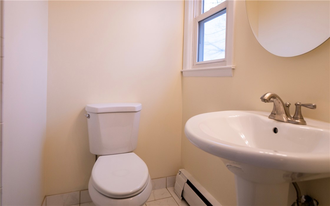 181 Valley Road Middletown, RI 02842 - Photo 23 of 43