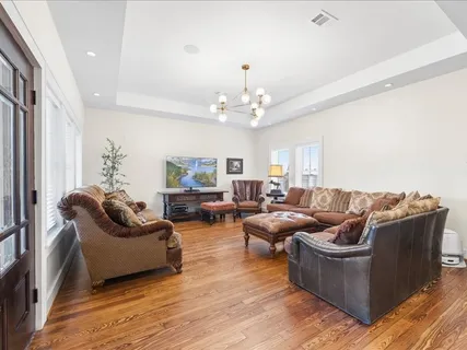$1,195,000 | 629 East 19th Street, Houston, TX 77008